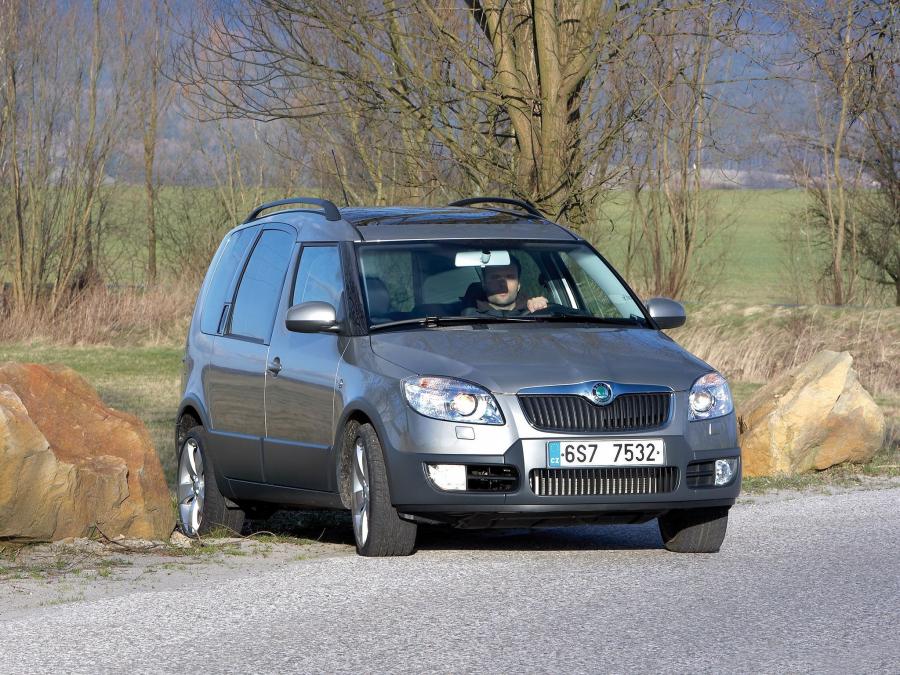  Skoda Roomster Scout 2007 года  (фото 19 из 40)